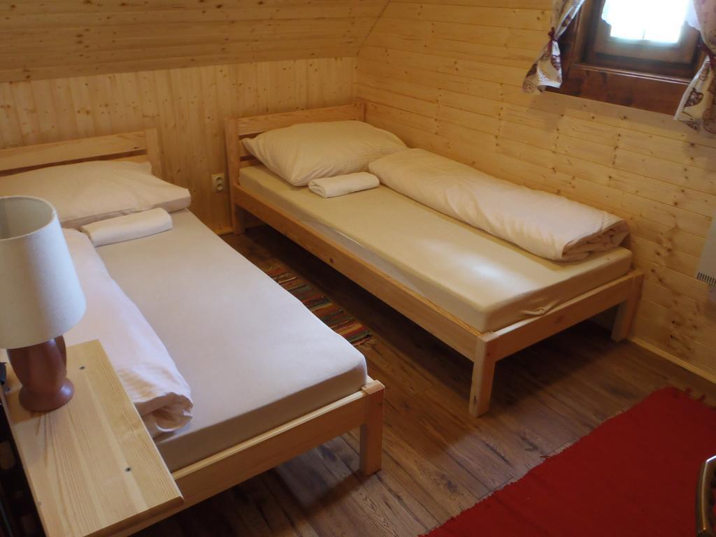 Ubytovanie Koliba Pacho - Zrub Jolanka Prievidza Zimmer foto